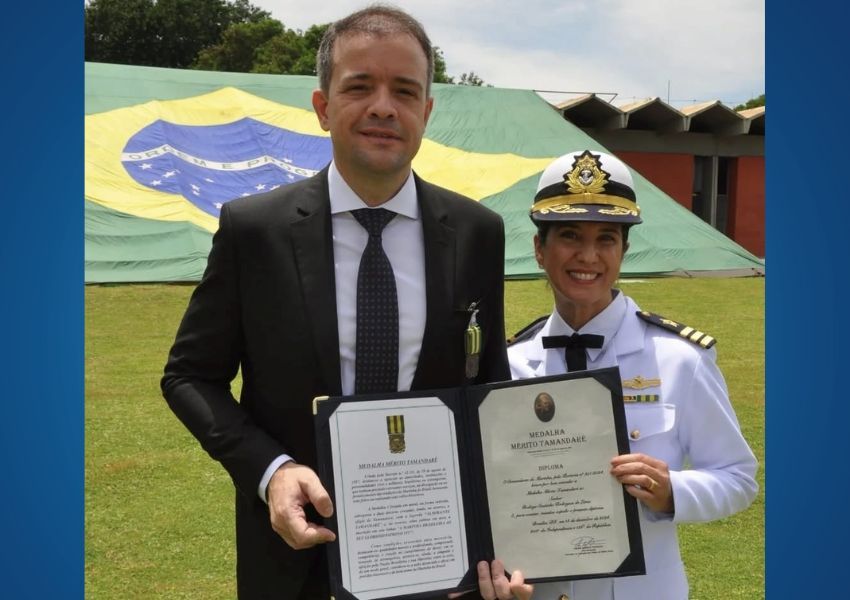 Advogado Rodrigo Coutinho Rodrigues de Lima é agraciado com a Medalha Mérito Tamandaré